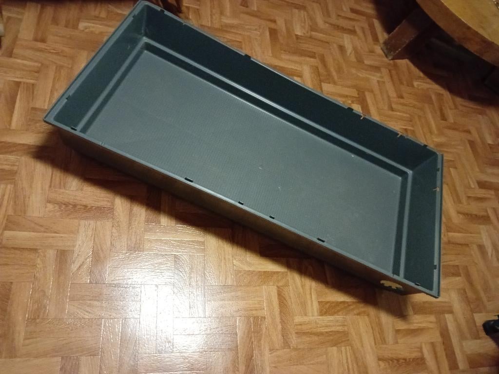 Plastieke Bak van Ferplast, Ophalen, Gebruikt