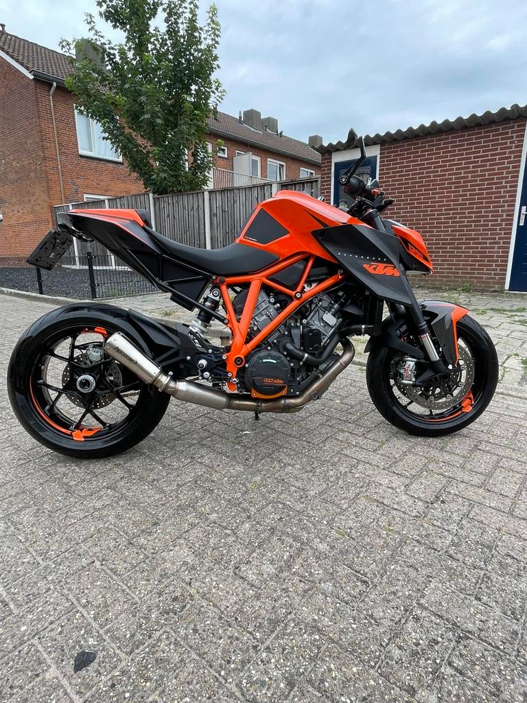Ktm 1290 SuperDuke R 2017 Oranje/Zwart km stand 14927, Particulier, Naked bike
