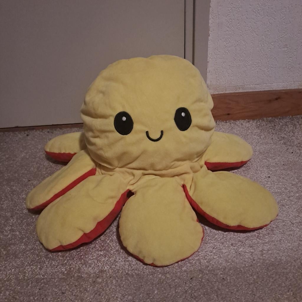 Grote Omkeerbare Octopus Knuffel - Geel/Rood, Kinderen en Baby's, Speelgoed | Knuffels en Pluche, Ophalen of Verzenden, Zo goed als nieuw