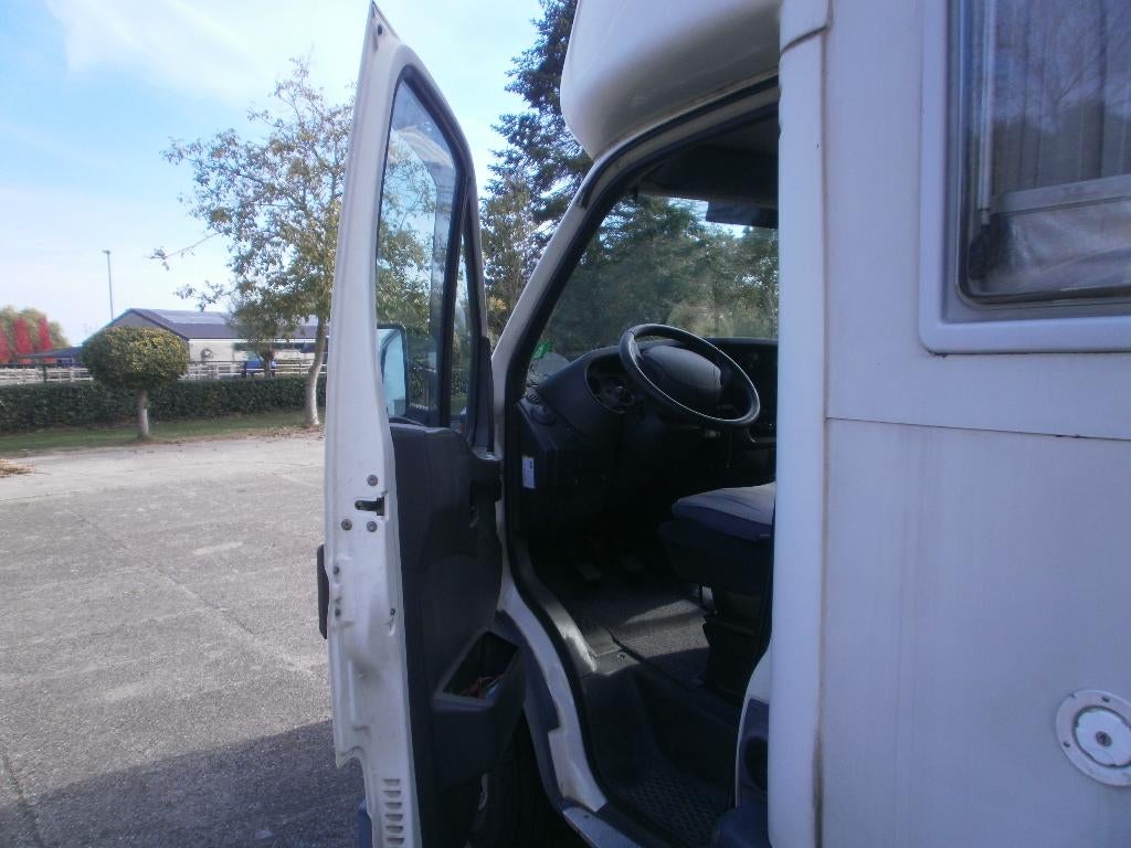 camper half integraal Iveco 35S13 diesel, Ringverwarming, Fietsendrager, Particulier, 6 tot 7 meter