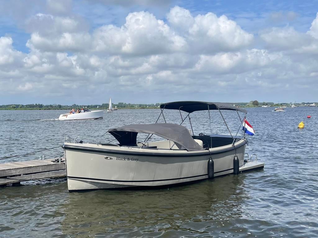 Maxima 750 Flying Lounge sloep 100pk Honda, 6 meter of meer, Zo goed als nieuw, Snelvarend, Ophalen