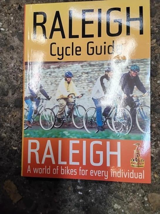RALEIGH BICYCLE GUIDE, Ophalen of Verzenden