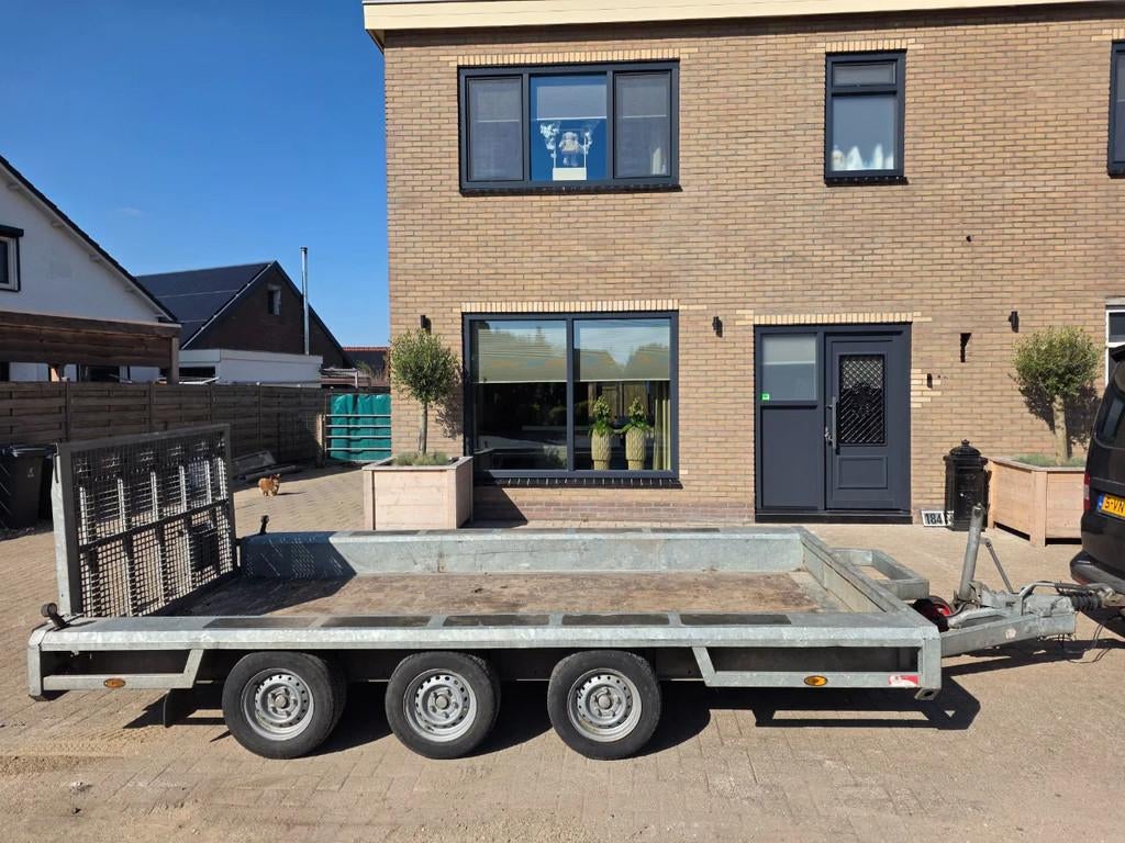 Henra N/A P302 proline machinetransporter 3 asser (bj 2021), Gebruikt