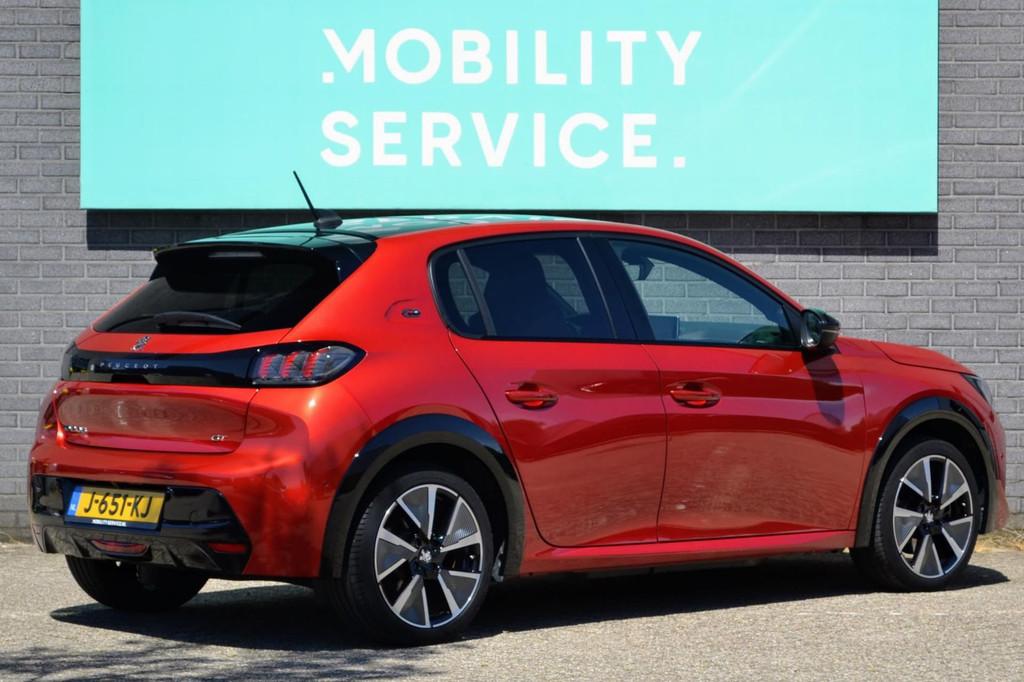 Peugeot E-208 EV GT 350 50 kWh AUT CarPlay Laneass. Pano, 136 pk, Gebruikt, Leder en Stof, Origineel Nederlands