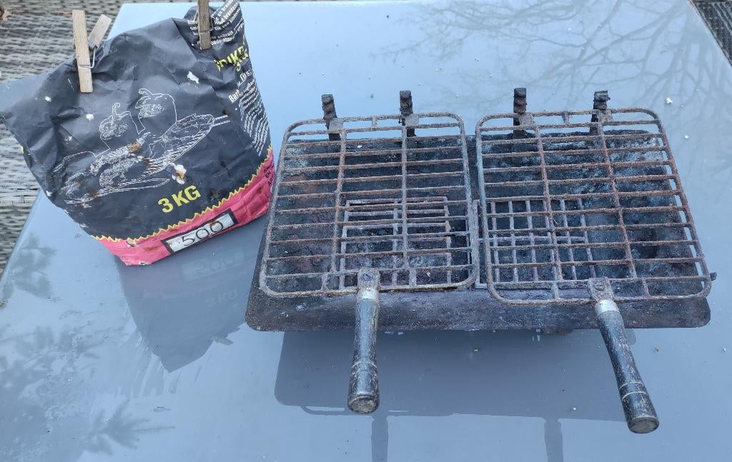 bbq hibatchi met zak houtskool, Ophalen, Gebruikt