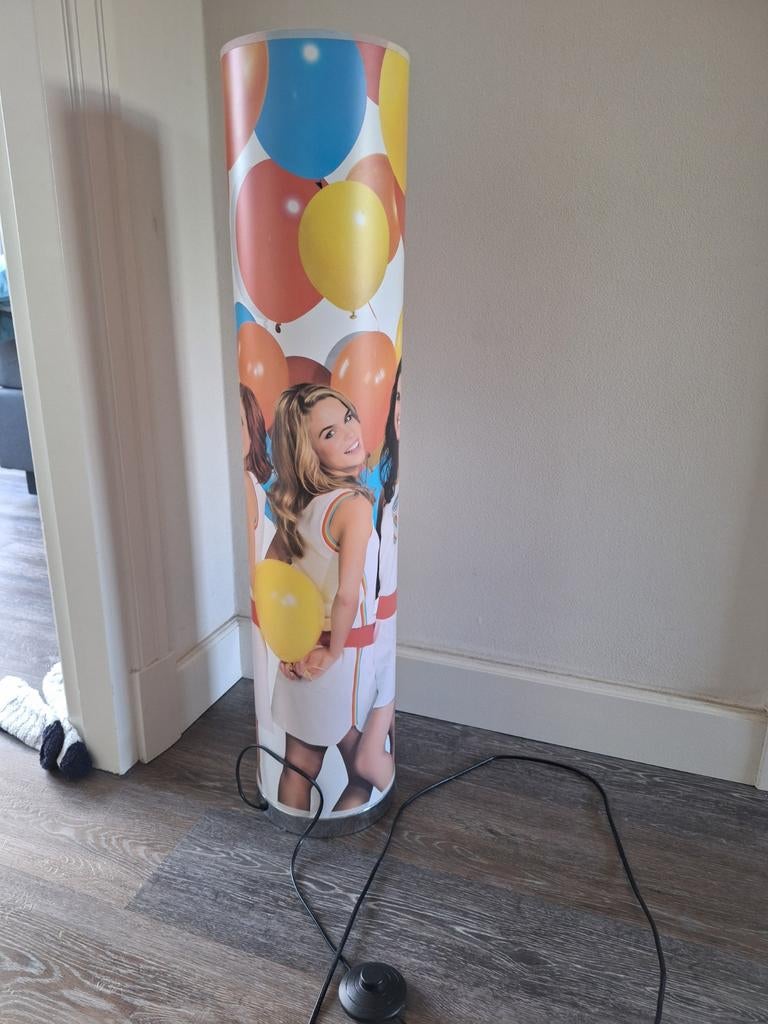 K3 Lamp - Staande Lamp met K3 Afbeeldingen, Ophalen, Overige materialen, Gebruikt, Kinderkamer, K3, Modern