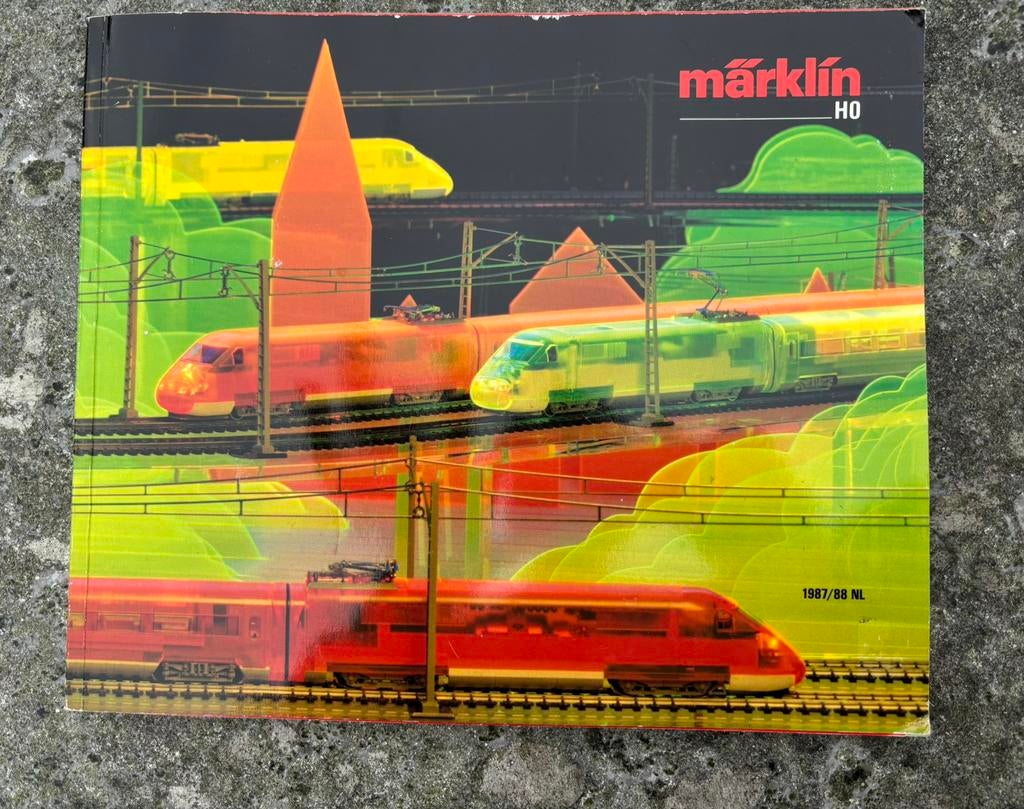 Marklin catalogus  87/88, Hobby en Vrije tijd, Ophalen, Wisselstroom, Gebruikt, Boek, Tijdschrift of Catalogus