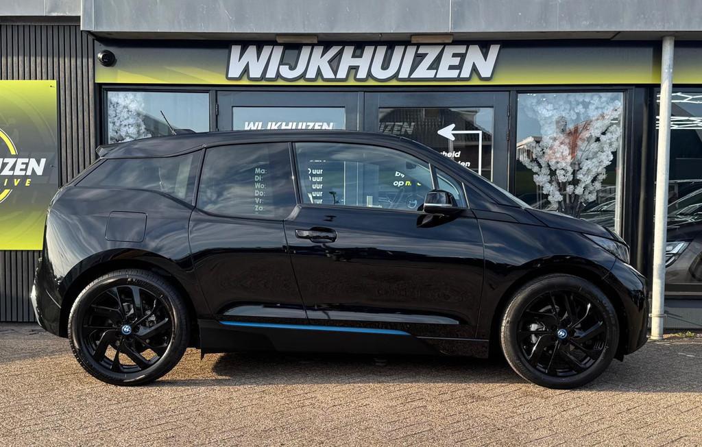 BMW I3 Basis Comfort Advance 22 kWh met Leder ! Panorama dak, Auto's, BMW, Automaat, Achterwielaandrijving, Gebruikt, Zwart