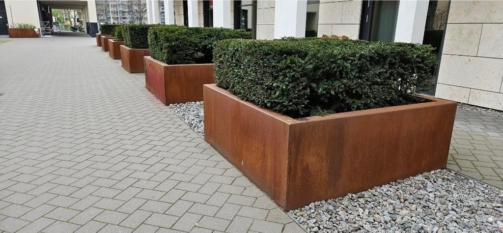 GESPECIALISEERD IN GROTE CORTENSTALEN PLANTENBAKKEN., Tuin en Terras, Bloembakken en Plantenbakken, Ophalen, Nieuw, Metaal, Overige vormen