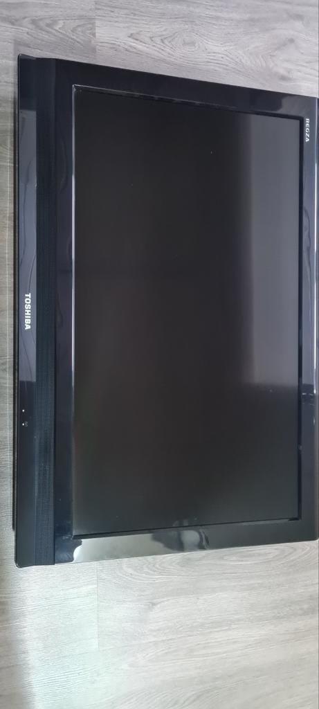 Toshiba Regza LCD TV - 80 cm, Ophalen, LCD, 60 tot 80 cm, Gebruikt