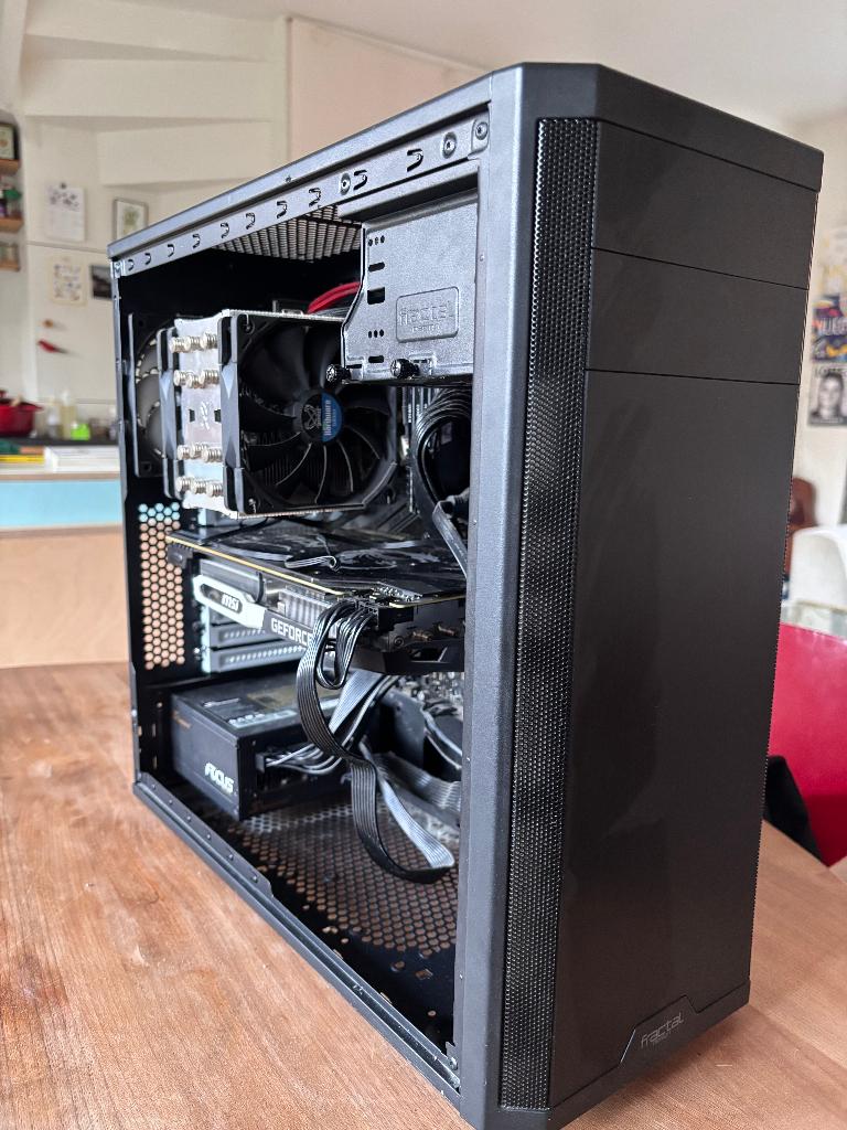 Gaming PC - Intel i7-9700K - RTX 2070 - 32GB DDR4 - 1TB SSD, Ophalen, 32 GB, Virtual Reality, Zo goed als nieuw