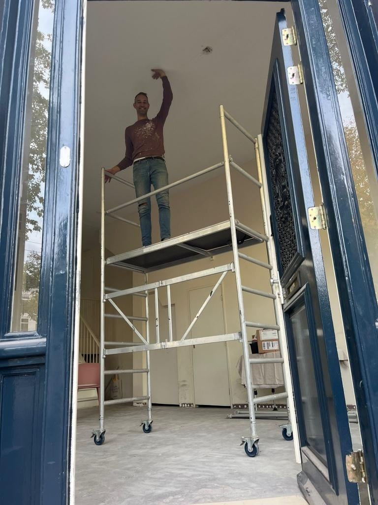 4 meter steiger te huur: 25eu per week* en gratis bezorgd, Ophalen of Verzenden, Zo goed als nieuw, Rolsteiger of Kamersteiger