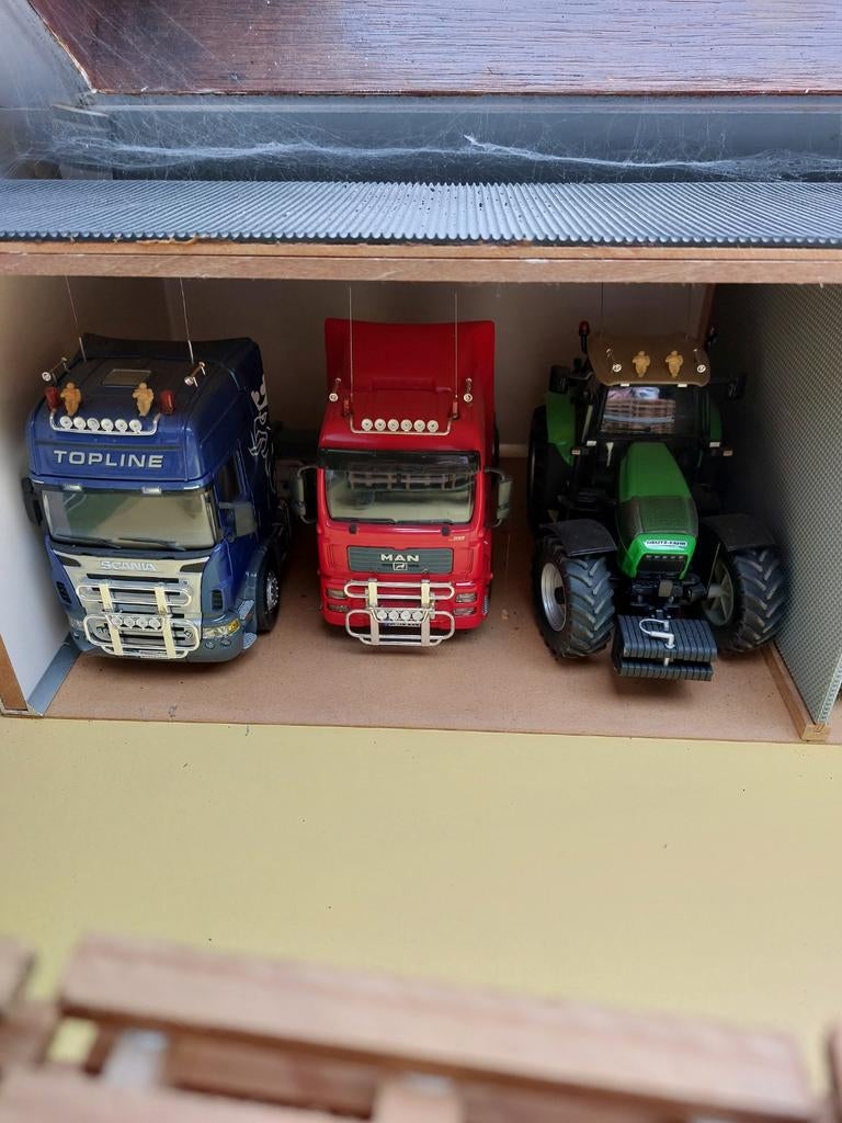 Siku control incl dozen! Ook losse verkoop boerderij loodsen, Ophalen, Groter dan 1:32, Revell