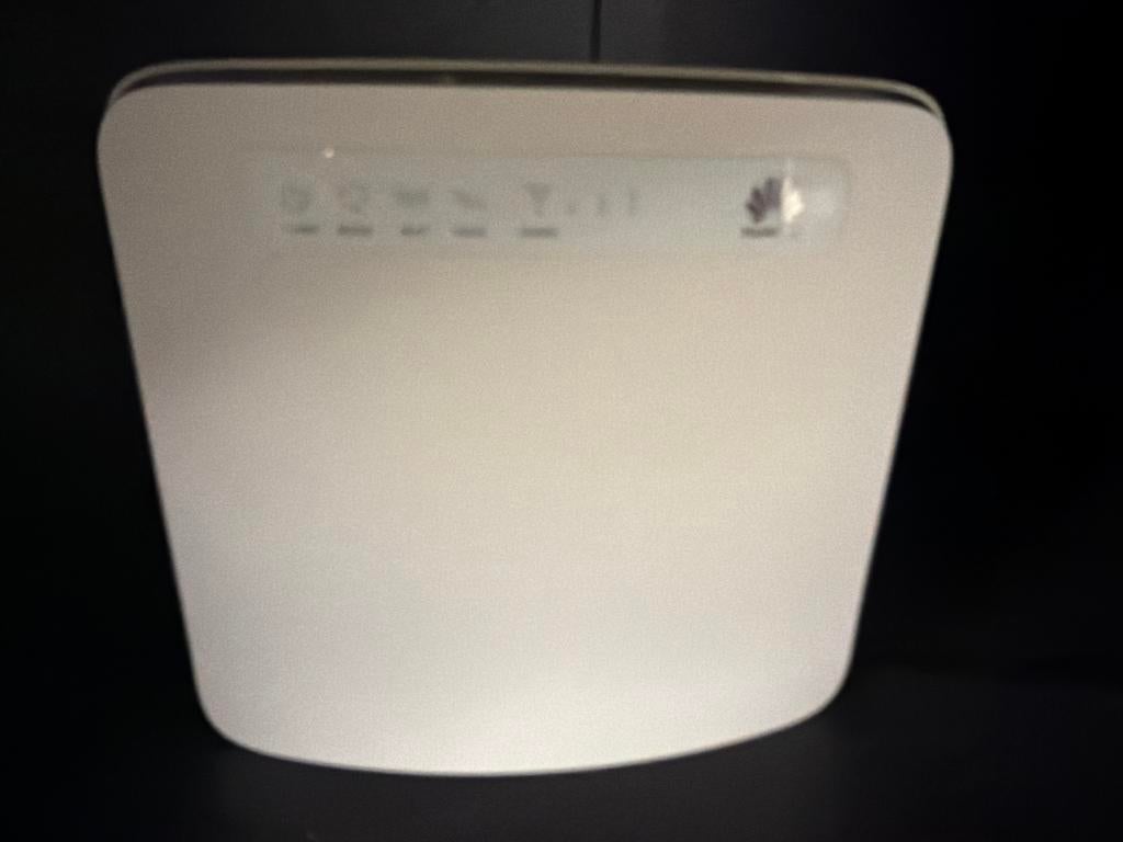 Huawei E5186s-22a 4G Router met SMS functie, Computers en Software, Routers en Modems, Ophalen of Verzenden, Gebruikt, Router met modem