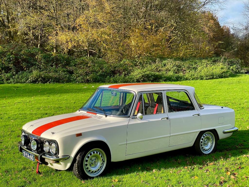 Supersnelle Giulia Nuova Super 2.0 L Rally top gerestaureerd, 1025 kg, 4 cilinders, Wit, Handgeschakeld