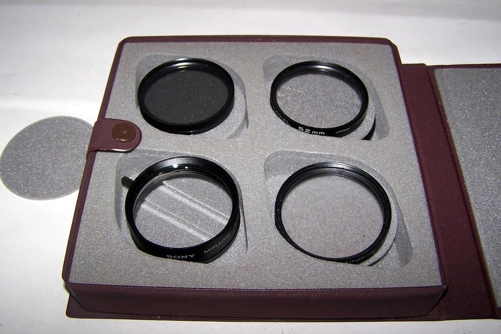 Sony Camera Filter Kit. 5 filters en adapterring. Nw., Overige merken, Overige typen, Nieuw, Ophalen of Verzenden