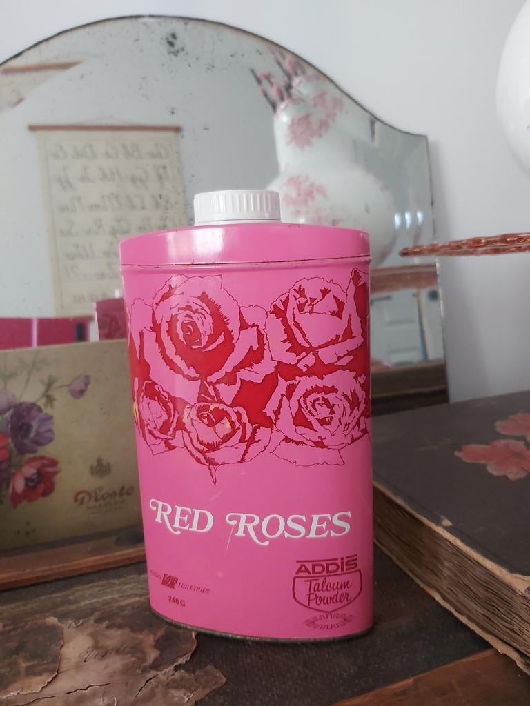 Brocante groot oud talkpoeder blik roze red roses addis 19cm, Verzamelen, Parfumverzamelingen, Ophalen of Verzenden