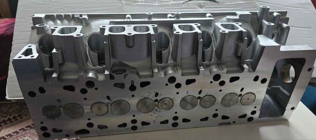 Cilinderkop Transporter &Toureq 2.5 L 5 cilinder diesel, Ophalen of Verzenden