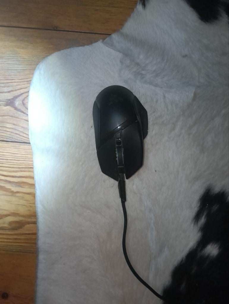 Razer Basilisk V2 Gaming Muis, Rechtshandig, Muis, Ophalen of Verzenden, Zo goed als nieuw