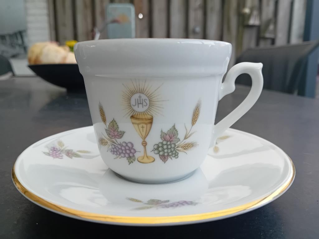 Kop en schotel / religieus / Kronester bavaria / vintage, Verzamelen, Porselein, Kristal en Bestek, Ophalen of Verzenden, Zo goed als nieuw