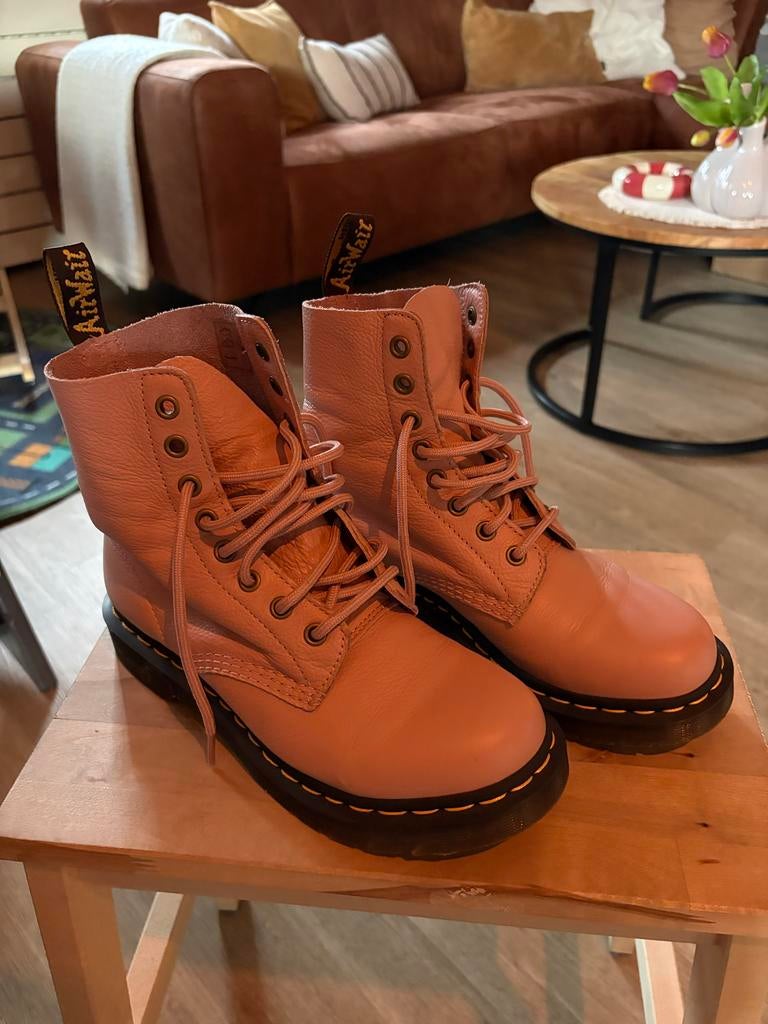 Dr. Martens Oud-Roze Maat 38 - Zo Goed Als Nieuw!, Ophalen of Verzenden, Zo goed als nieuw, Roze