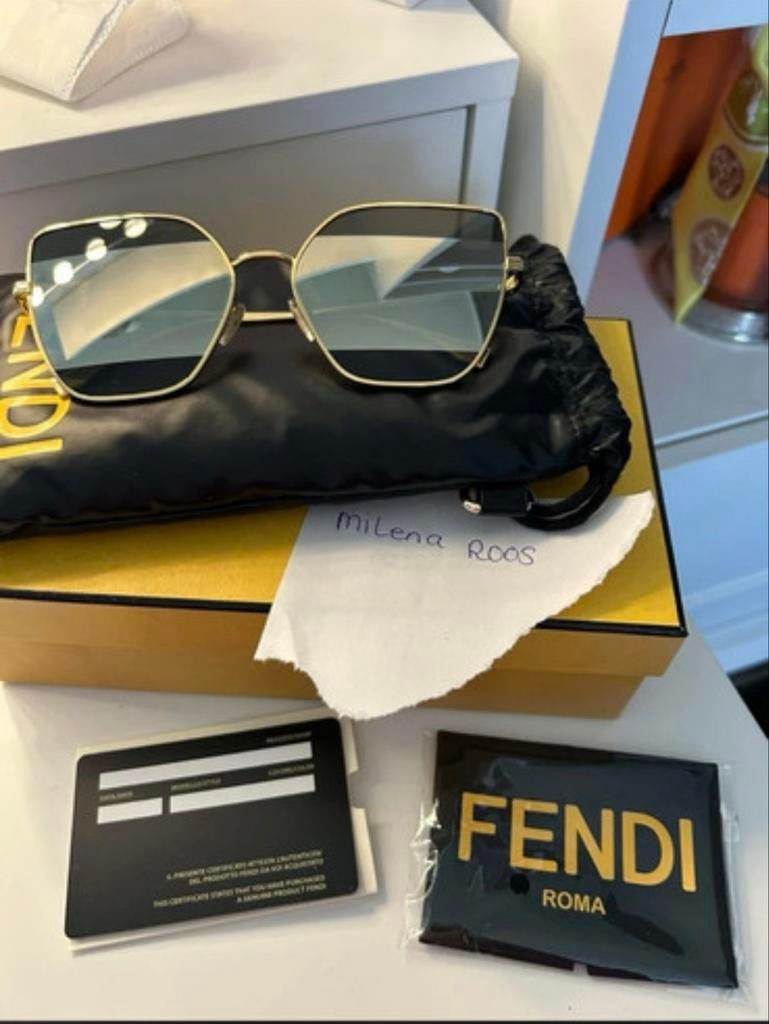 Fendi Zonnebril - Zo goed als nieuw!, Overige merken, Zonnebril, Overige kleuren, Ophalen of Verzenden