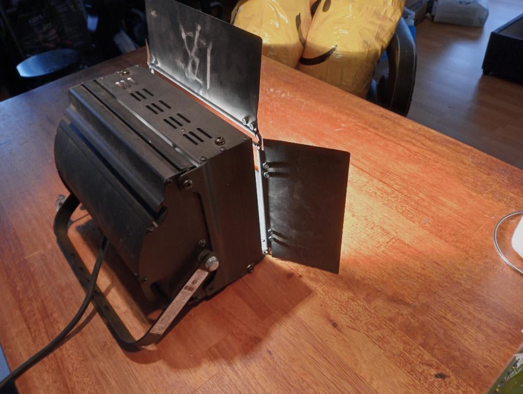 Licht straler flood light, Ophalen, Gebruikt, 500 watt of meer, Lamp met armatuur