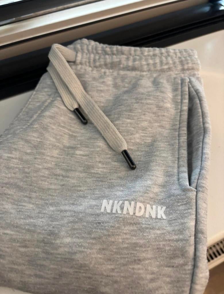 NKNDNK Joggingpak Maat 152, Ophalen of Verzenden, Zo goed als nieuw, Jongen of Meisje