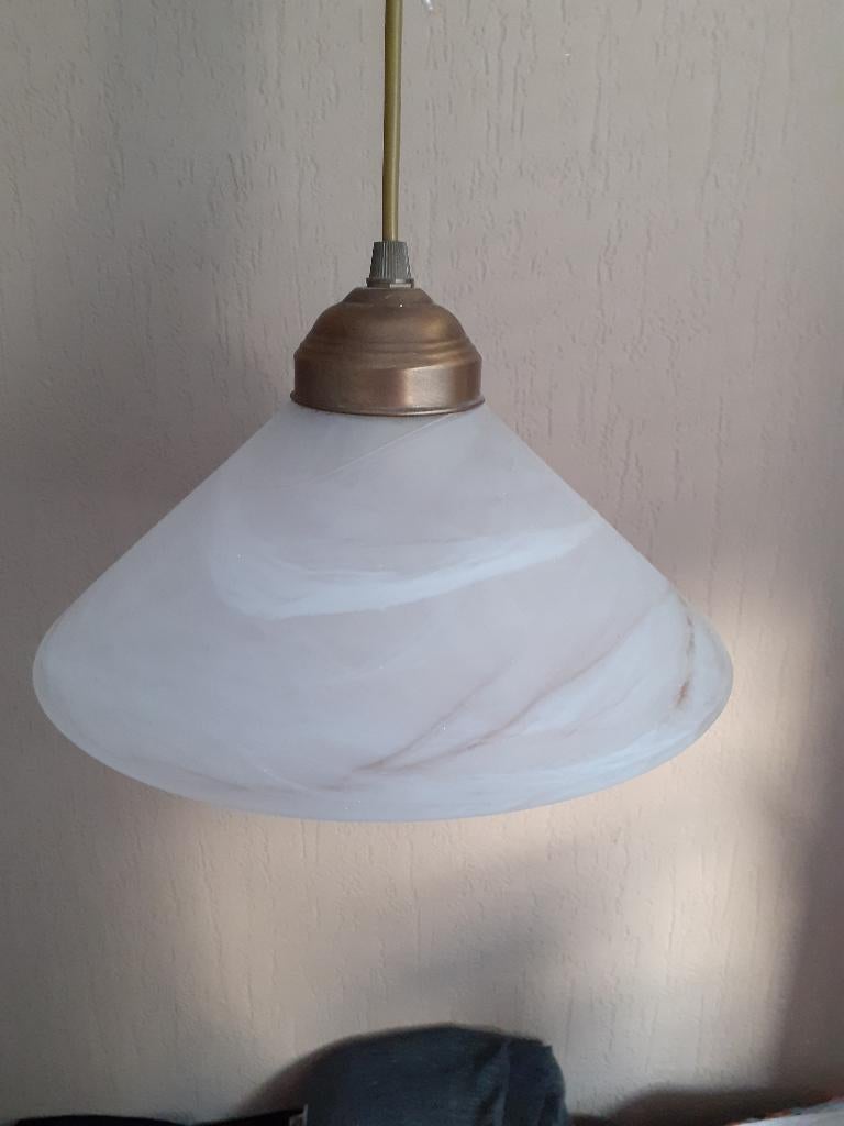 Twee mooie hanglampjes met matglazen kapjes, Ophalen of Verzenden, Zo goed als nieuw, Glas, Minder dan 50 cm