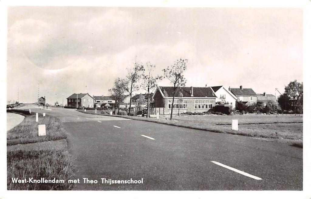 West-Knollendam met Theo Thijssenschool Zaanstad, Ophalen of Verzenden, 1960 tot 1980, Gelopen, Noord-Holland