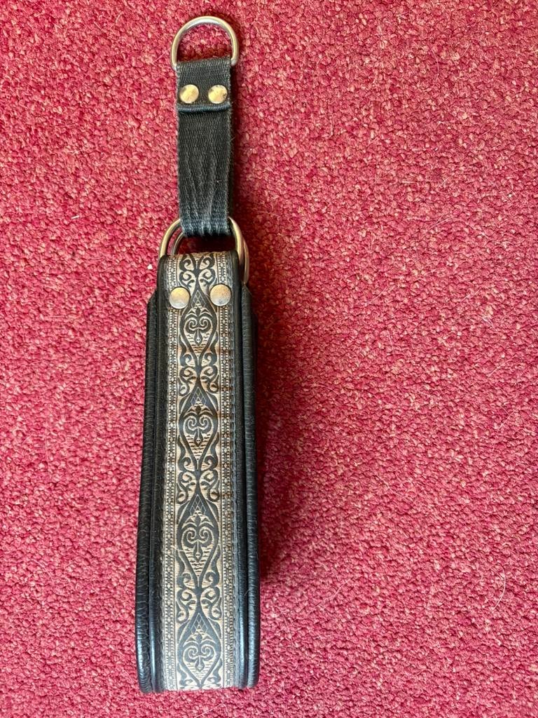 Handgemaakte halsband, Dieren en Toebehoren, Hondenhalsbanden en Penningen, Ophalen of Verzenden, Handgemaakt, Gebruikt