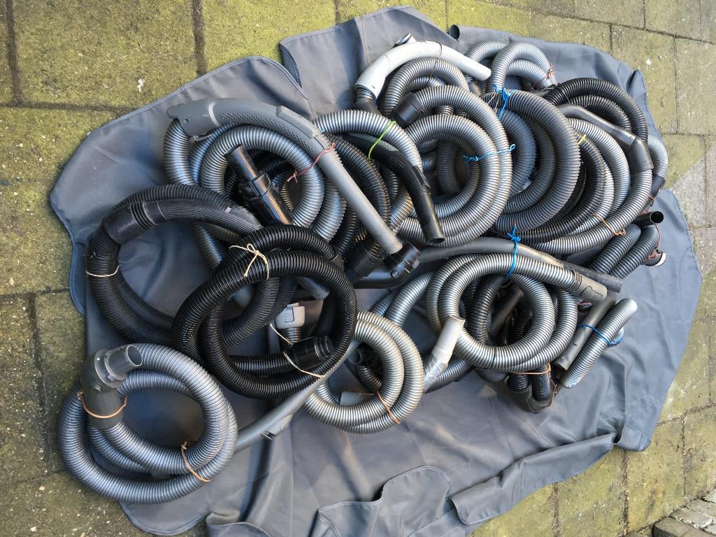 Stofzuigerslangen, stangen en mondstukken allerlei merken, Ophalen, Zo goed als nieuw