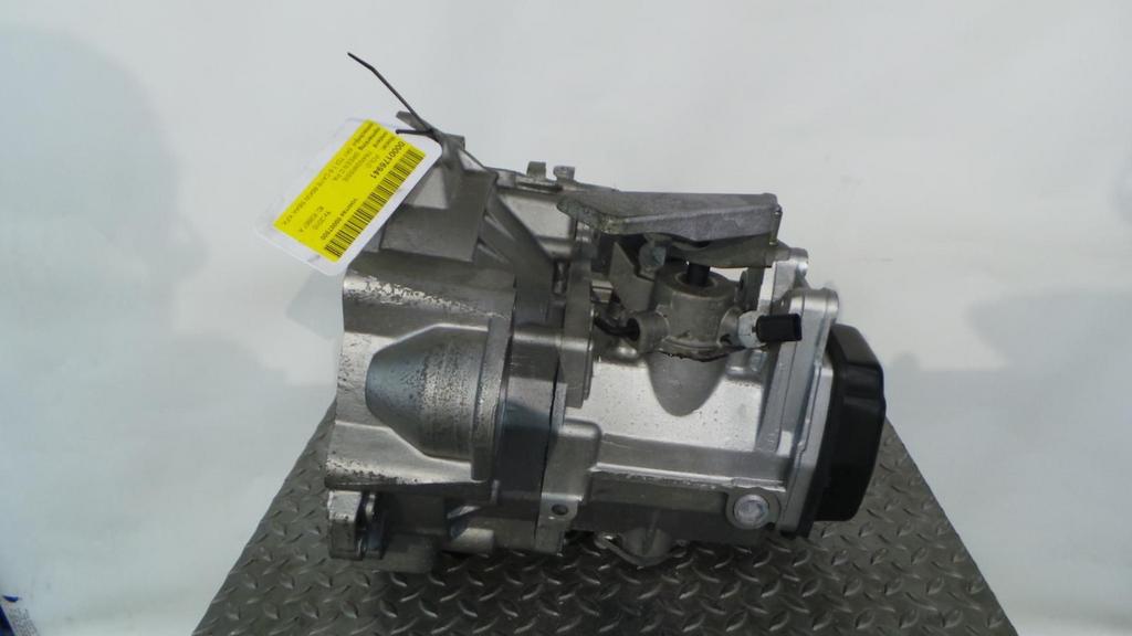 VOLKSWAGEN POLO TRANSMISSIE / VERSNELLINGSBAK 2010, Ophalen of Verzenden, Gebruikt, Stiba lid