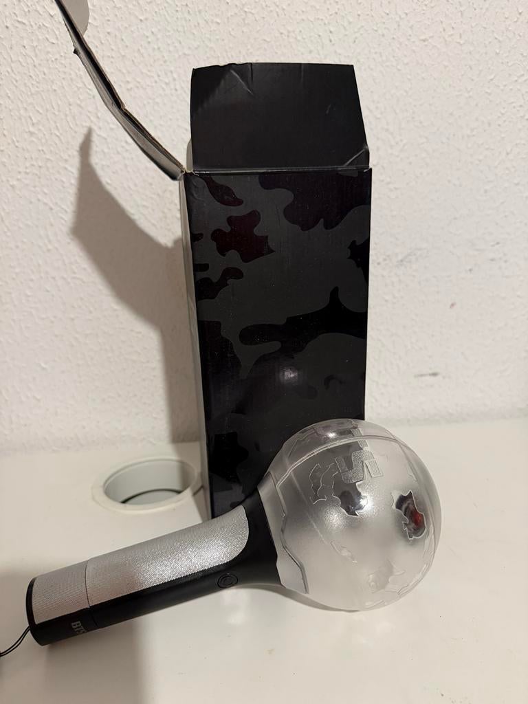 BTS Army Bomb Ver. 2 Lightstick (with box), Ophalen, Zo goed als nieuw