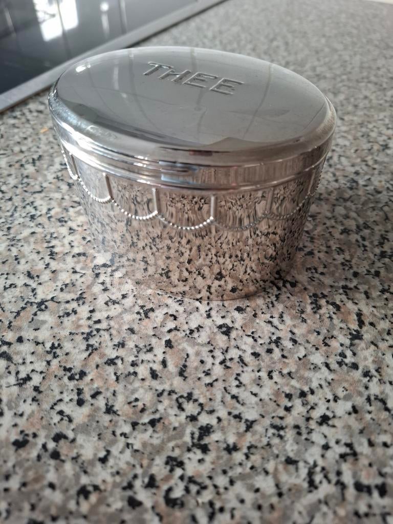 Verzilverde theebus met opschrift 'THEE', Ophalen of Verzenden, Gebruikt