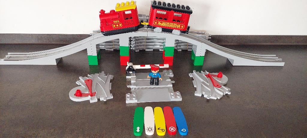 Duplo trein app (rood) met brug (rood groen), Ophalen of Verzenden, Gebruikt, Duplo