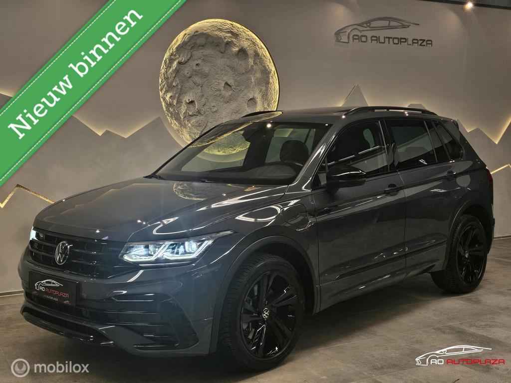 Volkswagen Tiguan 1.4 TSI eHybrid R-Line Panorama/Keyless/Tr, 1716 kg, Zwart, 4 cilinders, Hybride Elektrisch/Benzine