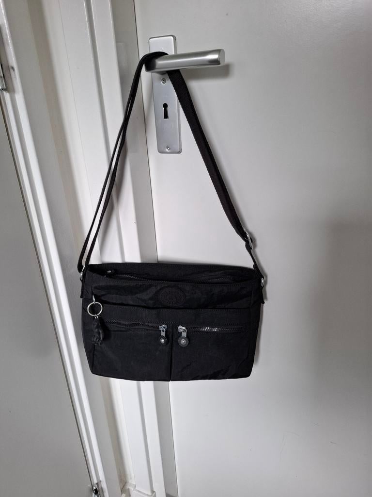Nieuw Kipling New Angie schoudertas Black Noir, Ophalen of Verzenden, Nieuw, Zwart, Kipling
