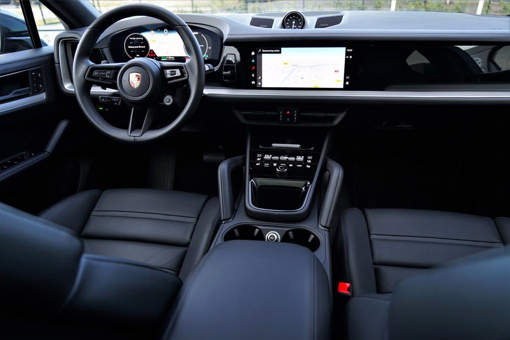 Porsche Cayenne Coupé 3.0 E-Hybrid SportDesign Pano SoftClo, Automaat, Gebruikt, Zwart, 2995 cc