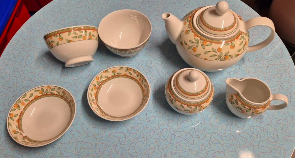 Koffietijd serviesdelen, Ophalen, Zo goed als nieuw, Porselein