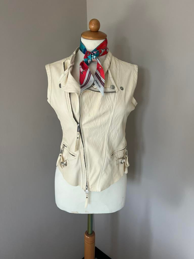 Lederen gilet van High crème wit mt 38, Kleding | Dames, Bodywarmers, Ophalen of Verzenden, Zo goed als nieuw, Maat 38/40 (M)