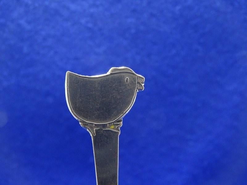 Lepeltje: Kuiken Douwe Egberts 1953, Antiek en Kunst, Antiek | Bestek, Verzenden