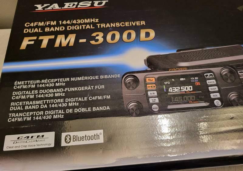 Yaesu FTM-300DE  met Peiker tafelmicrofoon, Telecommunicatie, Zenders en Ontvangers, Ophalen, Zo goed als nieuw, Zender en Ontvanger