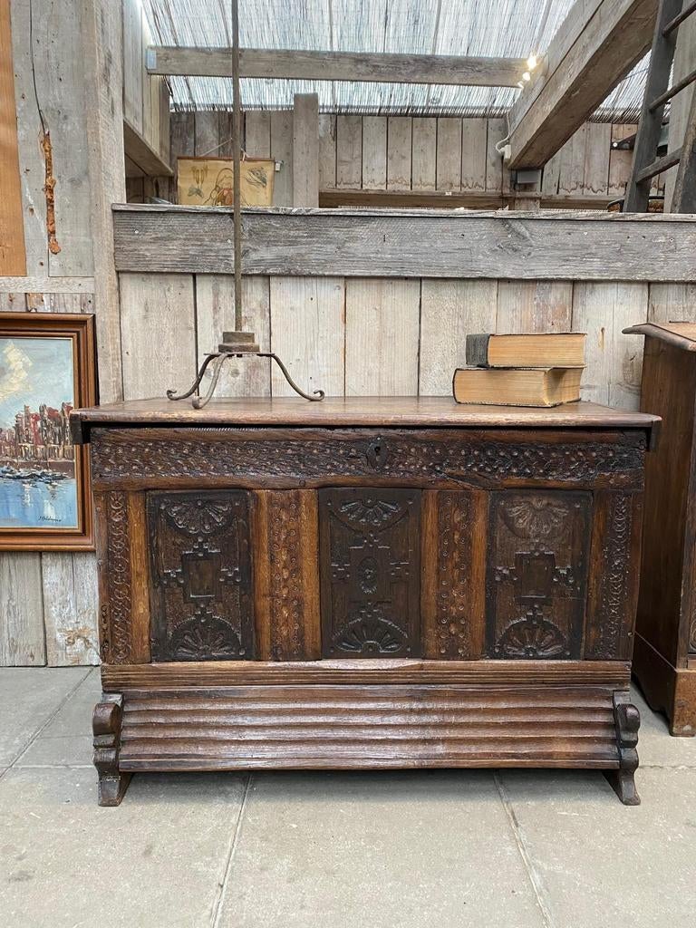 Prachtige antieke dekenkist Franse kist speelgoedkist