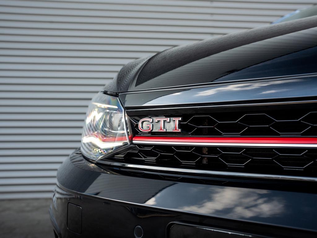 Volkswagen Polo 2.0 TSI GTI Pano Beats Navi Lane Camera VOL!, Gebruikt, Zwart, 1984 cc, Zwart