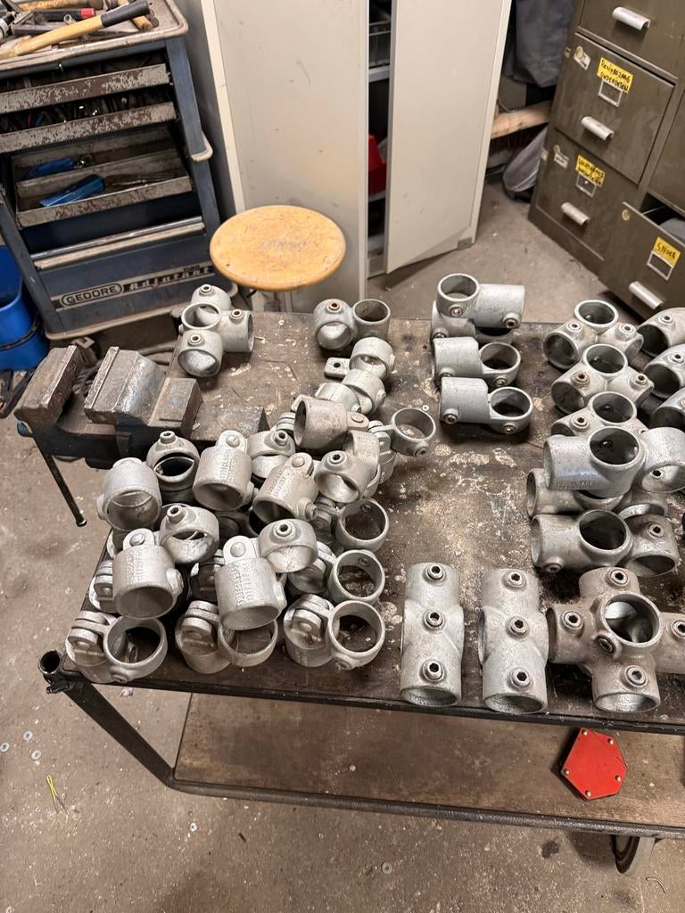 Steigerbuis koppelingen - Diverse typen, Doe-het-zelf en Verbouw, Steigers, Ophalen, Gebruikt, Overige typen, Minder dan 2 meter