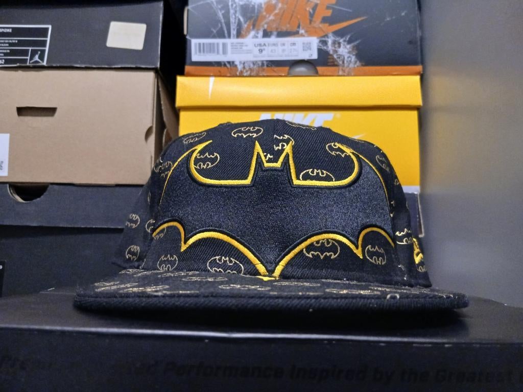 Batman logo All over New Era Cap 7 3/8, Ophalen of Verzenden, 58 of 59 cm (L, 7¼ of ⅜ inch), New Era, Pet