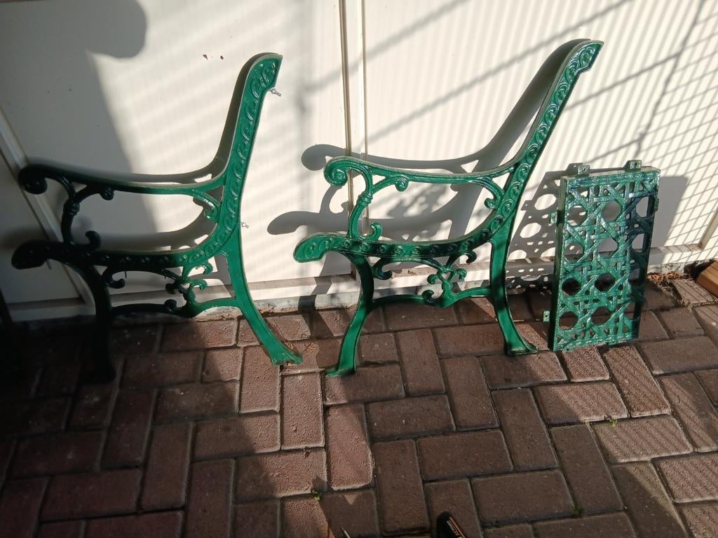 Gietijzeren stoelen 2 stuks zit op nieuw in de verf, Ophalen of Verzenden, Nieuw, Metaal