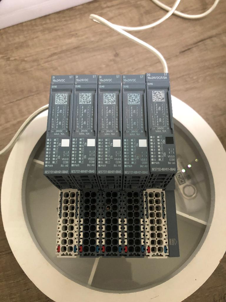 :5 x siemens simatic s7 1p6es7 135-6bh01-obao, Hobby en Vrije tijd, Elektronica-componenten, Ophalen of Verzenden, Gebruikt