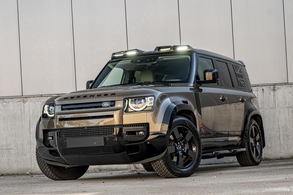 Land Rover Defender 110 3.0 P400 (400PK) FirstEdition, Pano,, Automaat, Gebruikt, Bruin, Parkeercamera